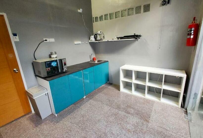 스탠다드 스튜디오 (테라스구비), Entropy Apartment