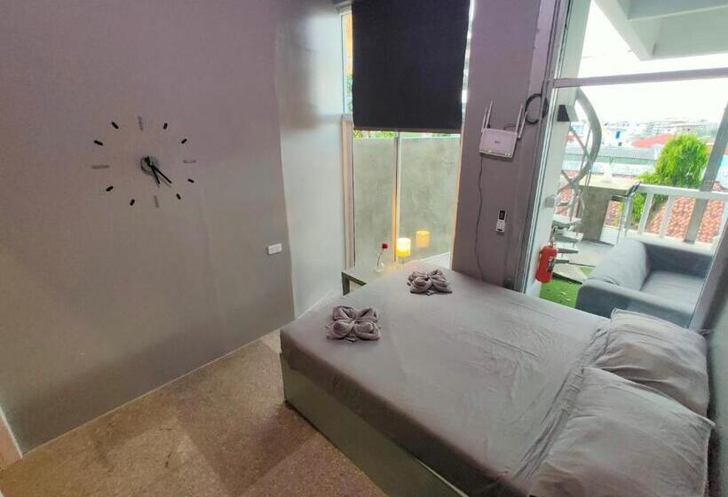 스탠다드 스튜디오 (테라스구비), Entropy Apartment