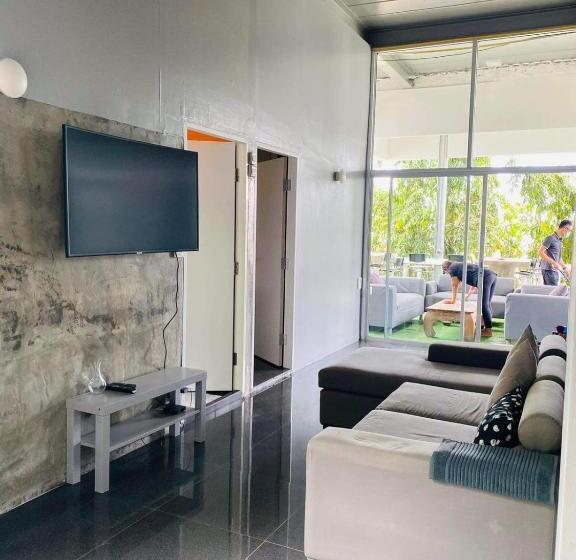 스탠다드 스튜디오 (테라스구비), Entropy Apartment