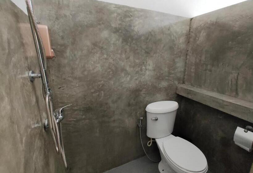 테라스 스위트, Entropy Apartment