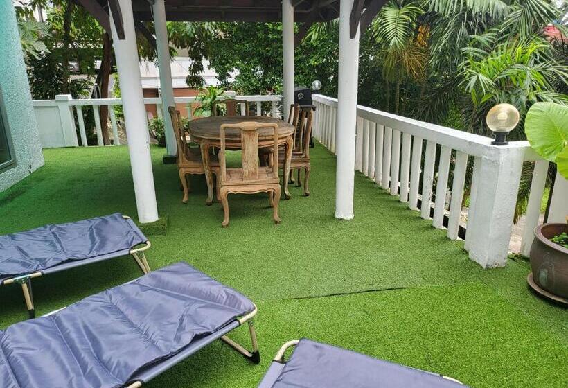 테라스 스위트, Entropy Apartment