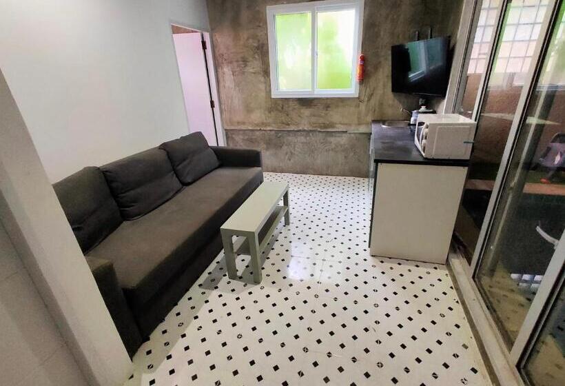 침실 1개 풀장 전망 아파트, Entropy Apartment