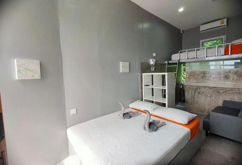 디럭스 스튜디오, Entropy Apartment