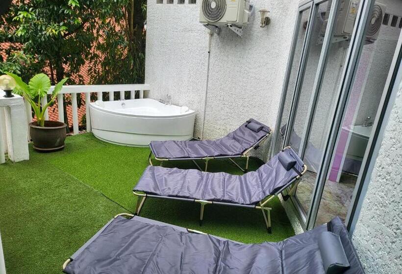 테라스 스위트, Entropy Apartment