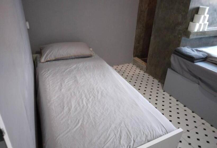 آپارتمان 1 خوابه با چشمانداز استخر, Entropy Apartment