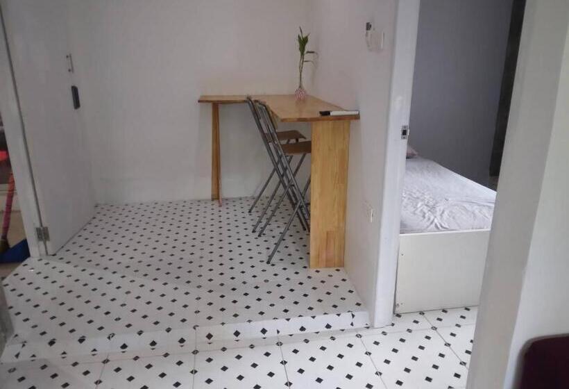 آپارتمان 1 خوابه با چشمانداز استخر, Entropy Apartment