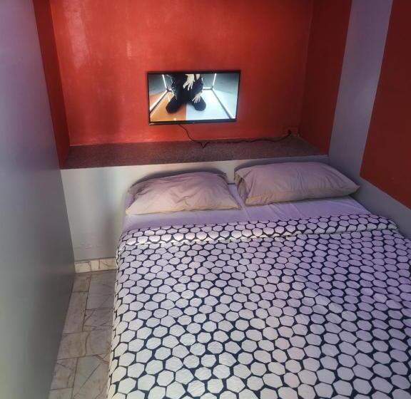 이코노미 룸, Entropy Apartment