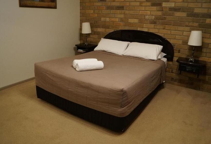 Suite with lake view, Magdala Motor Lodge & Lakeside Restaurant