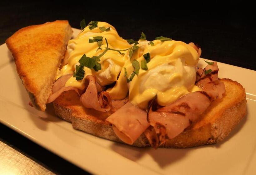 Suite with lake view, Magdala Motor Lodge & Lakeside Restaurant