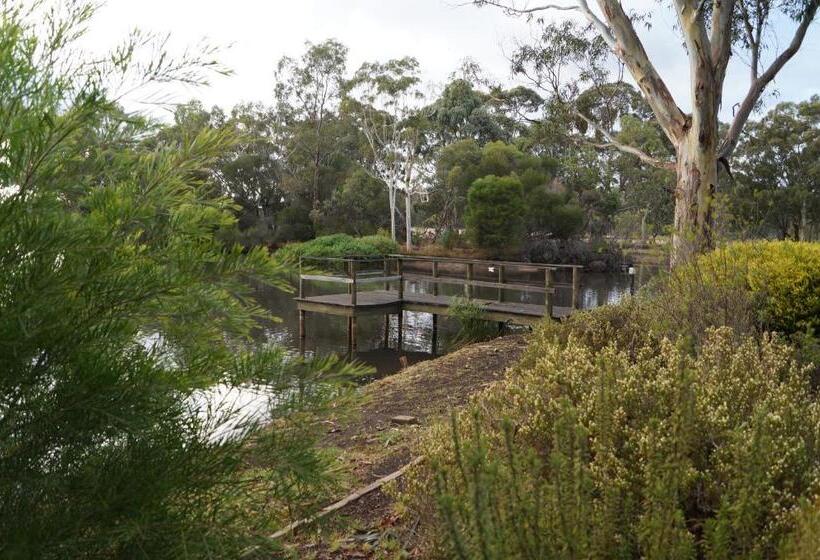 Suite with lake view, Magdala Motor Lodge & Lakeside Restaurant