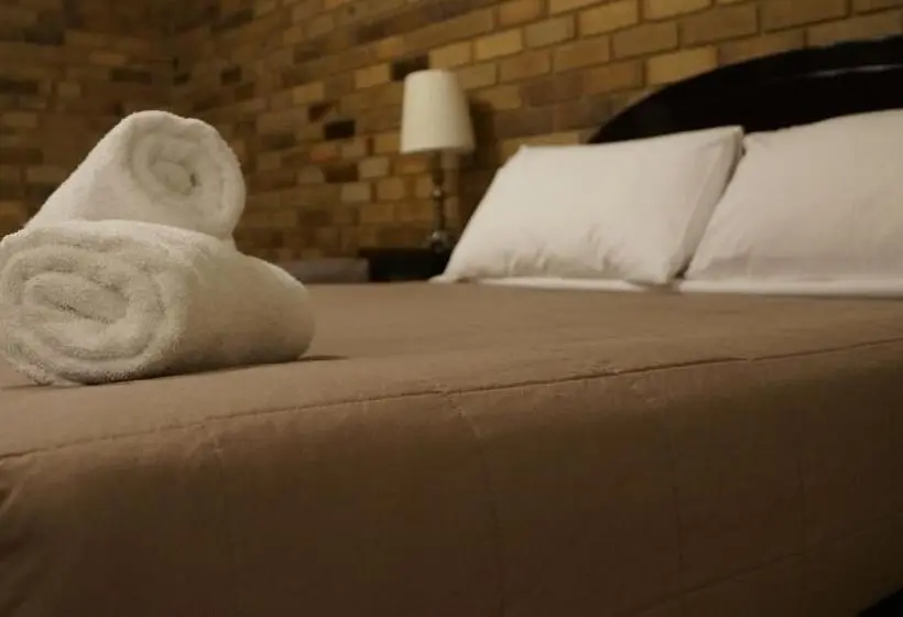 Suite with lake view, Magdala Motor Lodge & Lakeside Restaurant