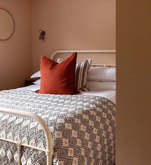 Junior Suite, Chestnut Villa