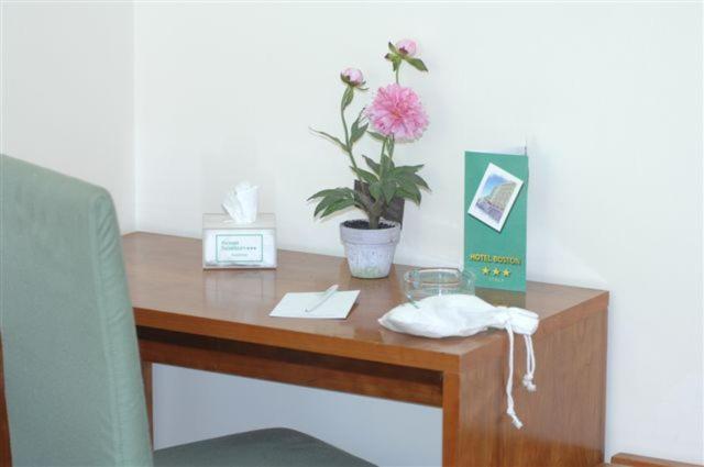 اتاق استاندارد, Boston