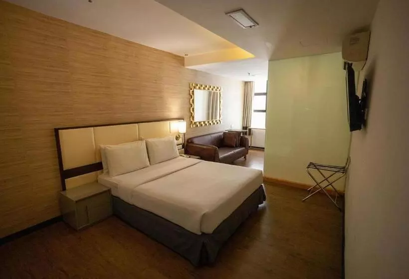 クラブルーム, Citrus Hotel Johor Bahru By Compass Hospitality
