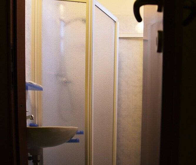 スタンダードシングルルーム, Graziella