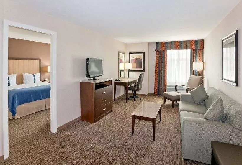 سوئیت برای معلولان, Holiday Inn Hotel & Suites Surrey East   Cloverdale, An Ihg