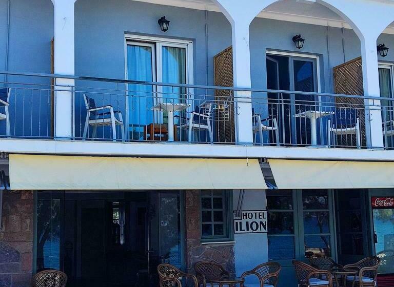 带海景的标准房, Ilion