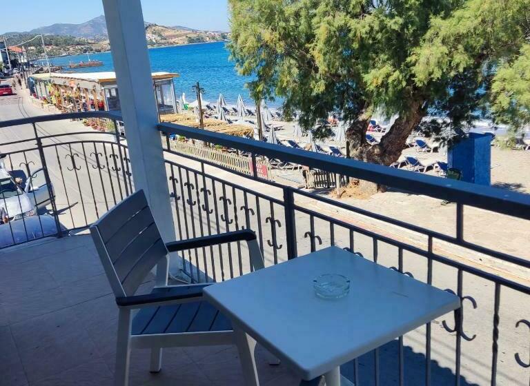 带海景的标准房, Ilion