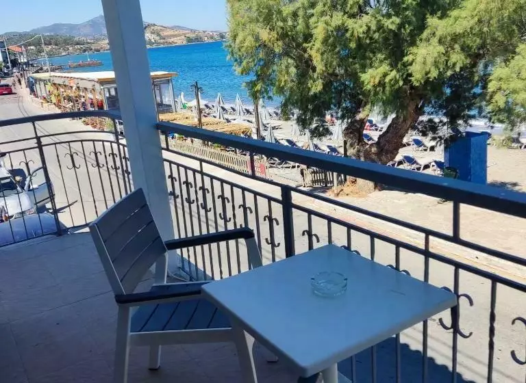 اتاق استاندارد با چشمانداز دریا, Ilion