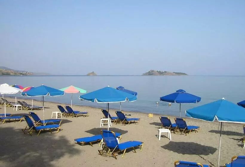 Triple Room Sea View, Ilion