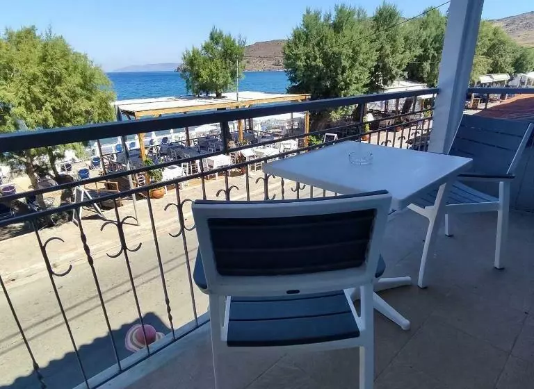 Triple Room Sea View, Ilion
