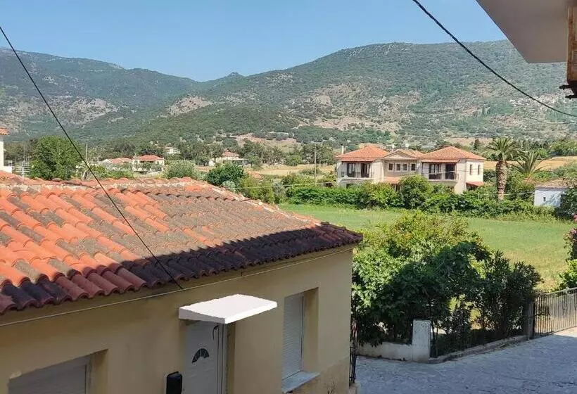 اتاق استاندارد با چشمانداز شهر, Ilion