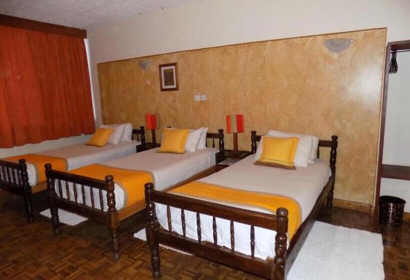 اتاق استاندارد سه نفره, Kenya Comfort Suites