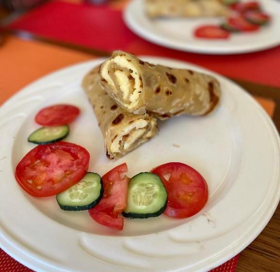 اتاق خانوادگی, Kenya Comfort Suites