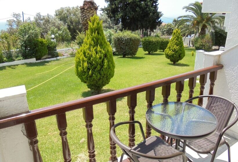 エコノミールーム, Paradise