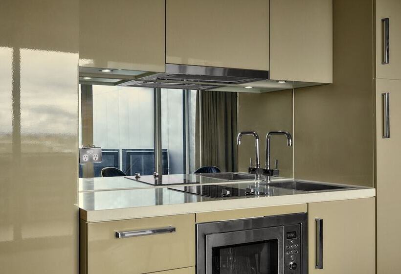 Полулюкс, The Kinson