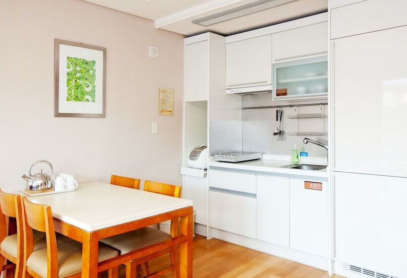 Suite with lake view, Sono Calm Gyeongju