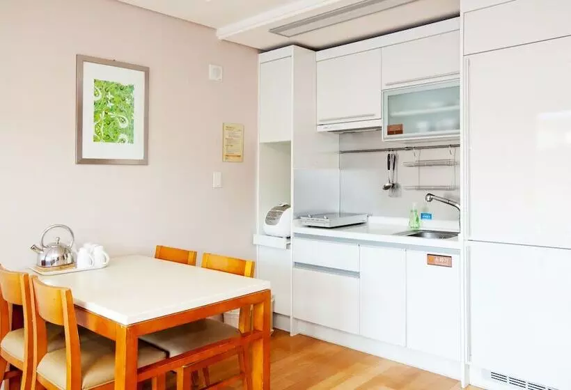 Suite with lake view, Sono Calm Gyeongju