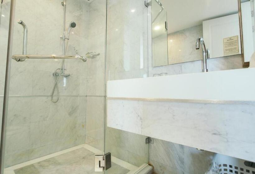 Deluxe-huone, Thomson Residence