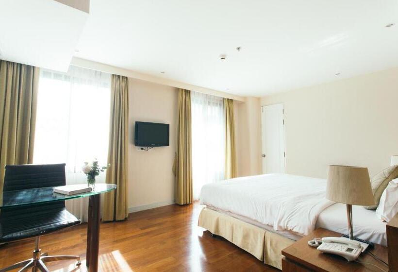 Juniorsviitti, Thomson Residence