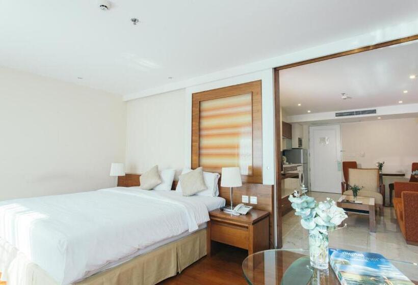 Juniorsviitti, Thomson Residence