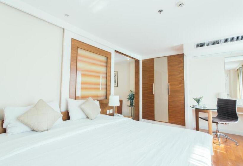 Juniorsviitti, Thomson Residence