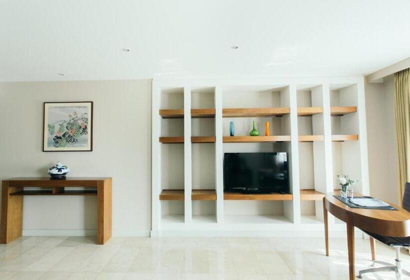 Sviitti 2 Makuuhuonetta, Thomson Residence