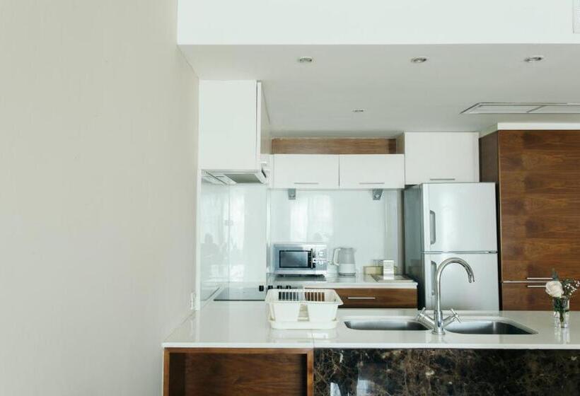 Sviitti 2 Makuuhuonetta, Thomson Residence