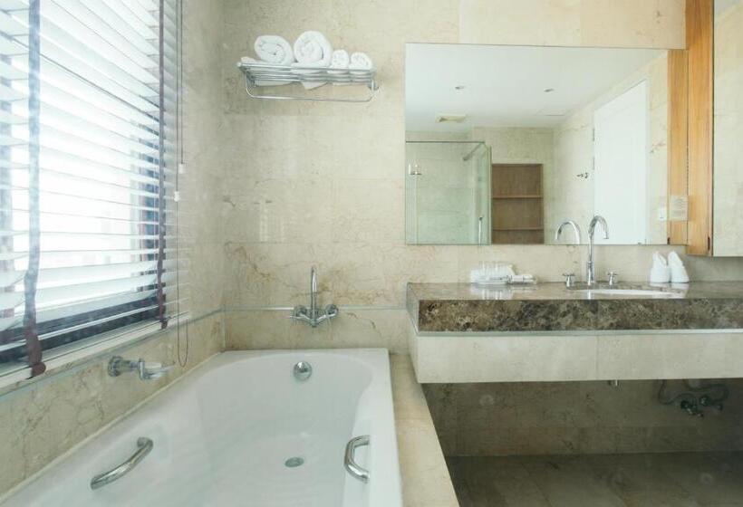 Sviitti 2 Makuuhuonetta, Thomson Residence