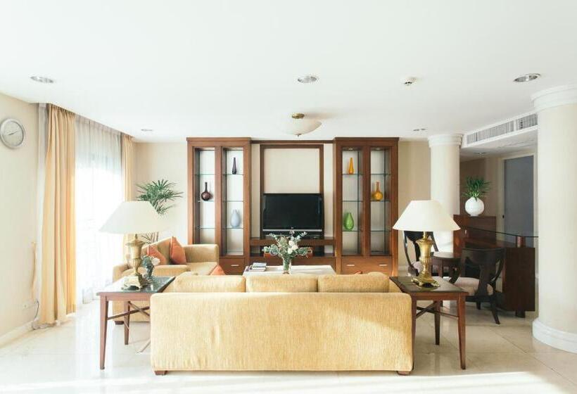 Sviitti 4 Makuuhuonetta, Thomson Residence