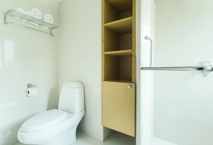 Sviitti 4 Makuuhuonetta, Thomson Residence