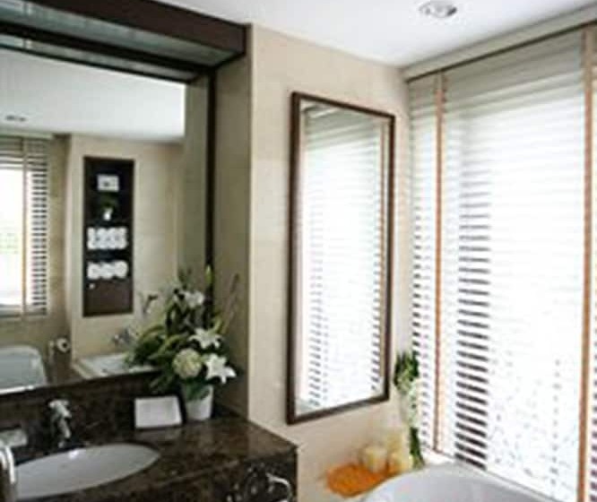 Sviitti 4 Makuuhuonetta, Thomson Residence