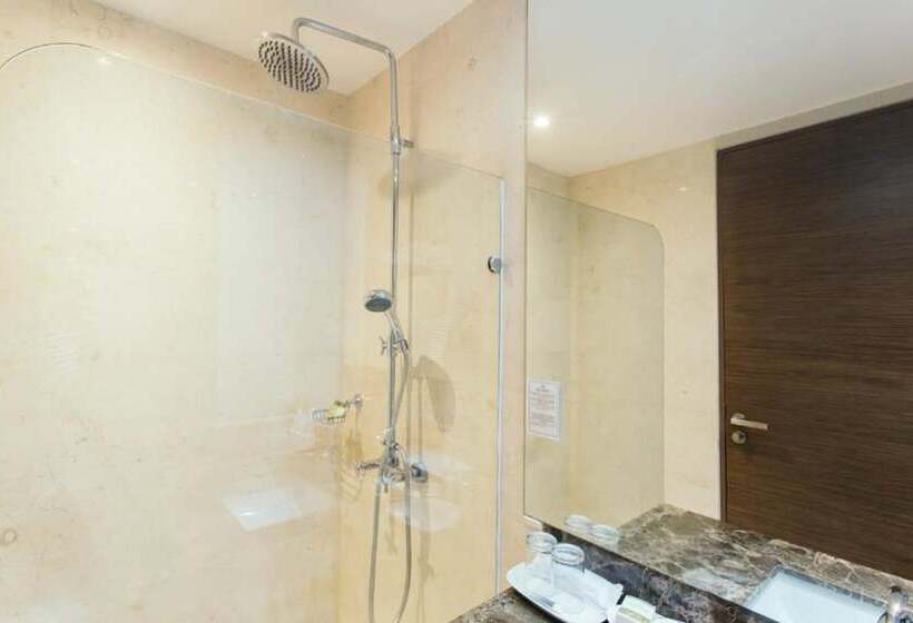 Juniorsviitti, Thomson Residence