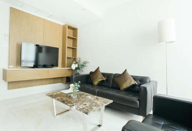 Juniorsviitti, Thomson Residence