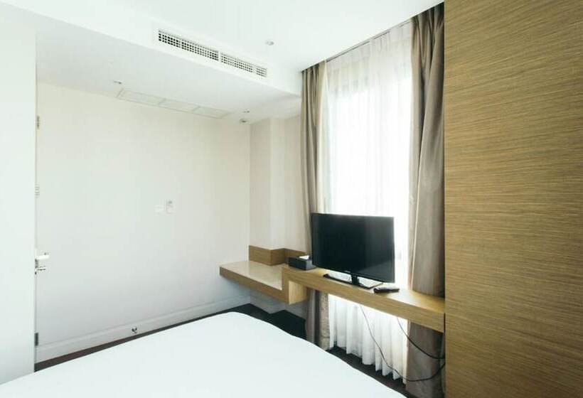 Juniorsviitti, Thomson Residence