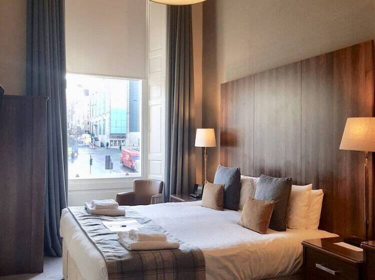 스탠다드 룸, 28 York Place