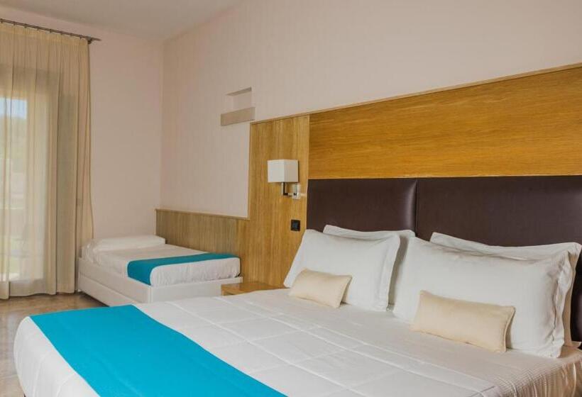 Quarto Triplo Superior, Basiliani   Cdshotels