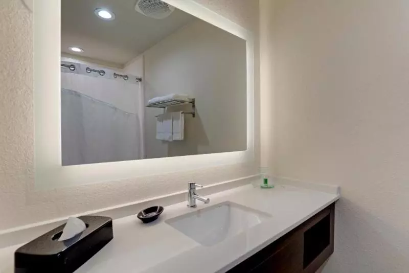 キングサイズベッドのジュニアスイート, Secrets Huatulco Resort & Spa