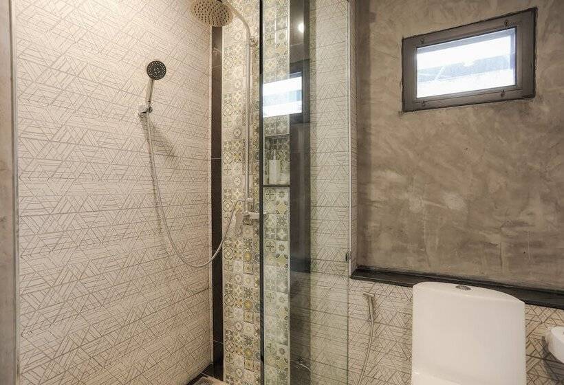 חדר קומפורט לשלושה, The Mantra Hotel Kata Noi