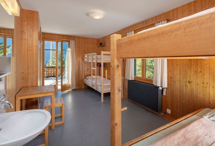 标准四人间共用浴室, Grindelwald Youth Hostel